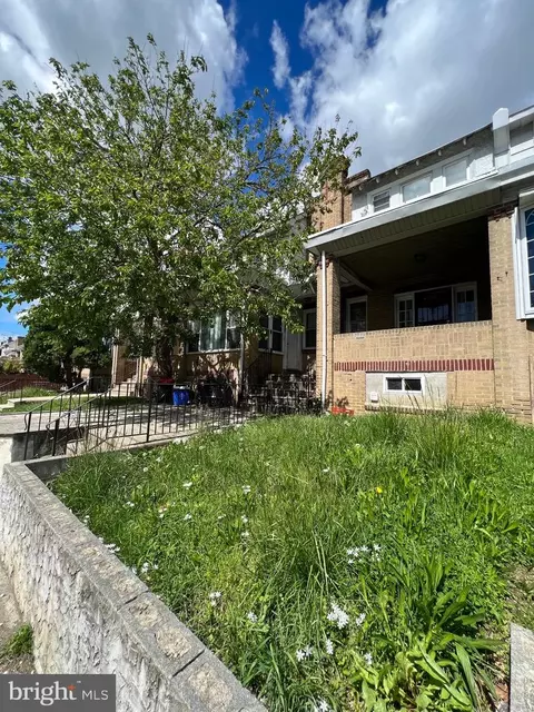 5220 Pennway St, Philadelphia, PA 19124