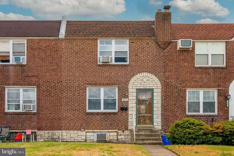 2904 Glenview St, Philadelphia, PA 19149