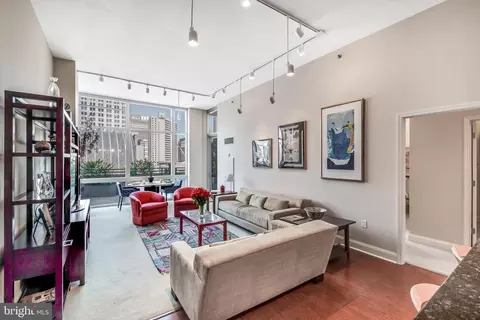 440 S Broad St #805, Philadelphia, PA 19146
