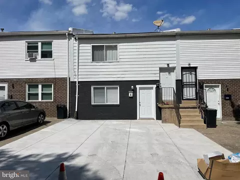 563 Allengrove St, Philadelphia, PA 19120