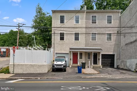 4867 Umbria St, Philadelphia, PA 19127