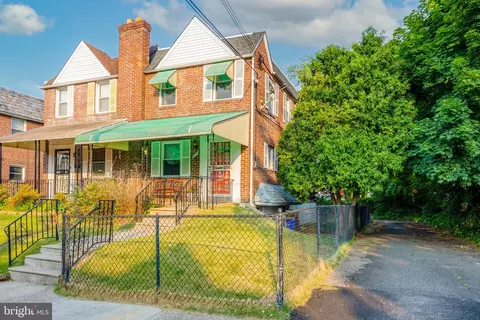 908 E Allens Ln, Philadelphia, PA 19150