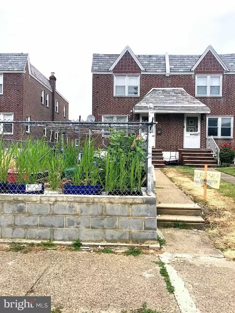 1129 Saint Vincent St, Philadelphia, PA 19111
