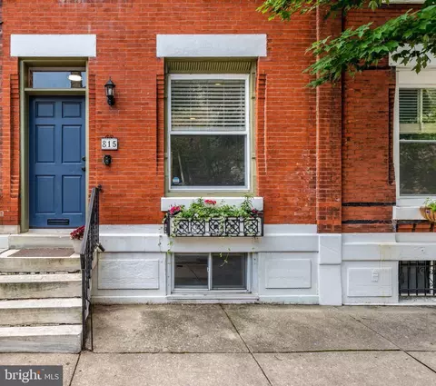 815 N Beechwood St, Philadelphia, PA 19130