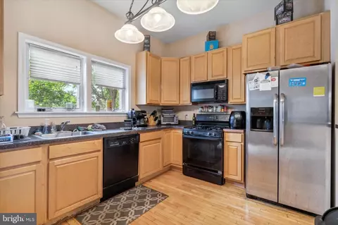 4514 Baker St, Philadelphia, PA 19127