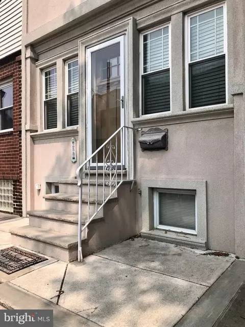 2843 S Alder St, Philadelphia, PA 19148