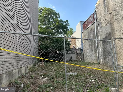 427 Manton St, Philadelphia, PA 19147