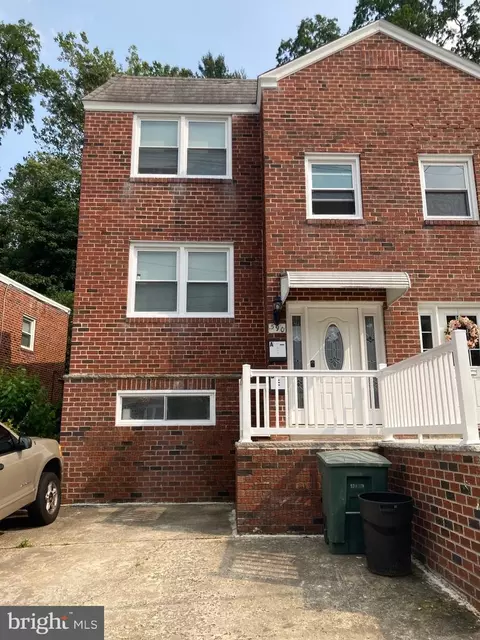 590 Livezey St, Philadelphia, PA 19128
