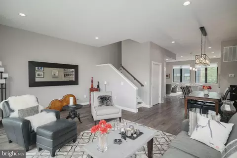 4579 Riverside Way, Philadelphia, PA 19127