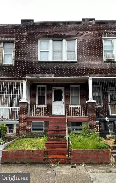 176 Saber St, Philadelphia, PA 19140