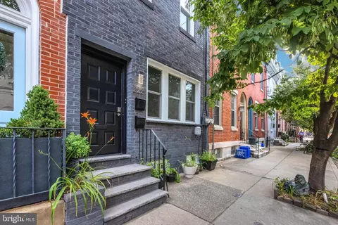 2221 Fitzwater St #1, Philadelphia, PA 19146