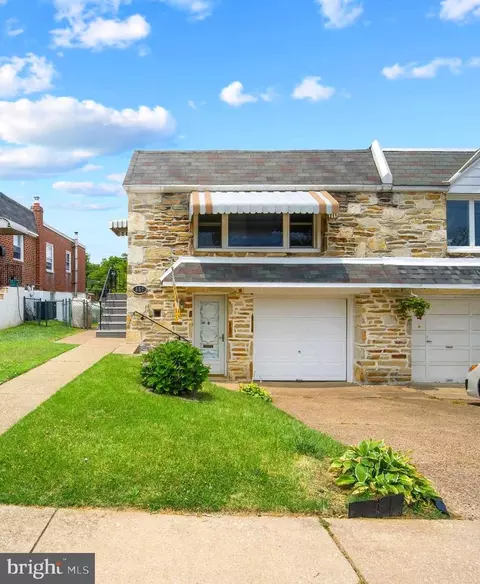 557 Wartman St, Philadelphia, PA 19128