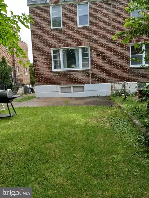 1205 Saint Vincent St, Philadelphia, PA 19111