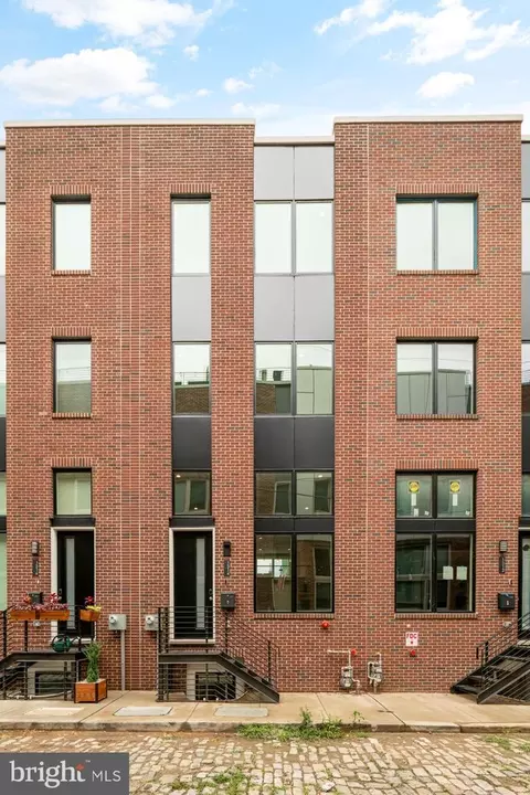 1326 S Woodstock St, Philadelphia, PA 19146