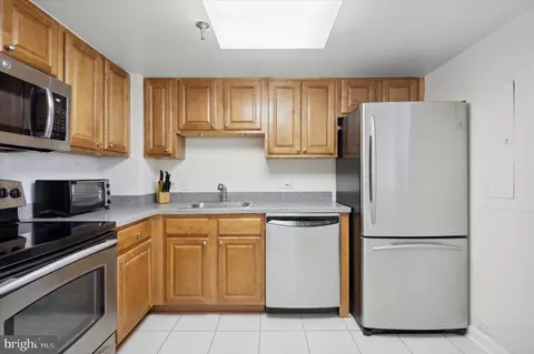 2001 Hamilton St #407, Philadelphia, PA 19130
