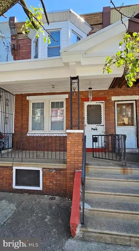 136 E Westmoreland St, Philadelphia, PA 19134