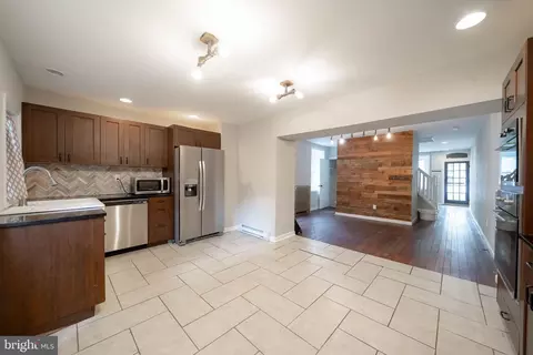 4735 Umbria St, Philadelphia, PA 19127