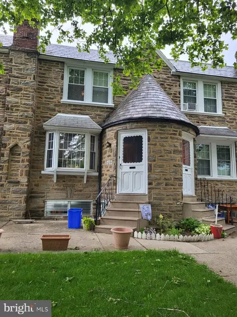 3239 Saint Vincent St, Philadelphia, PA 19149