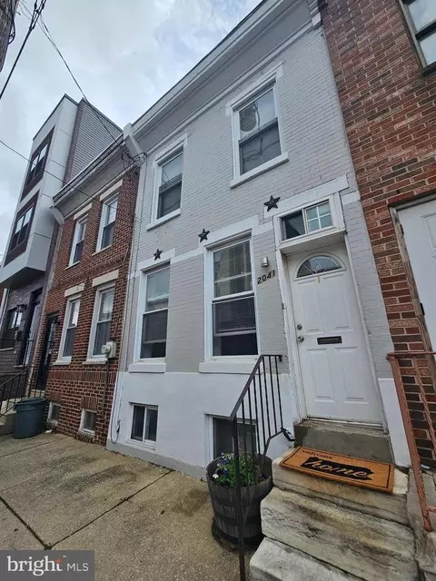 2041 Manton St, Philadelphia, PA 19146