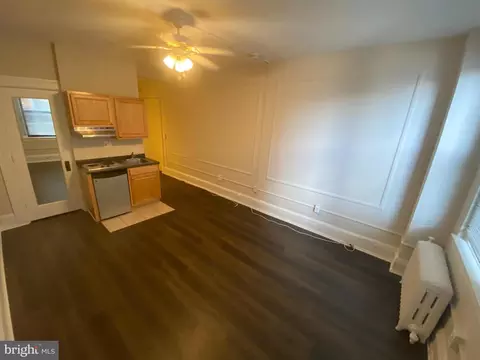 1324 Locust St #829, Philadelphia, PA 19107