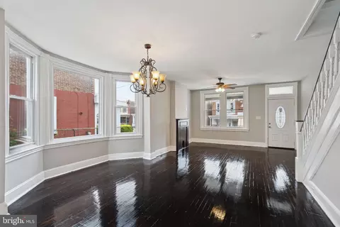 5904 N Camac St, Philadelphia, PA 19141