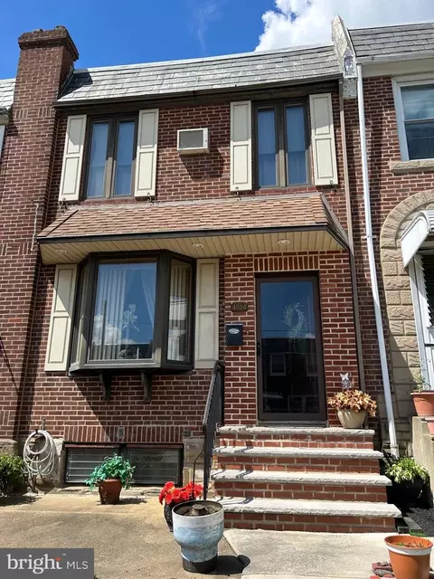 4524 Aldine St, Philadelphia, PA 19136
