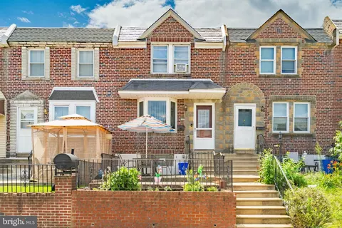 4314 Loring St, Philadelphia, PA 19136
