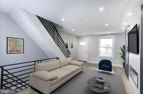 2043 S Alden St, Philadelphia, PA 19143