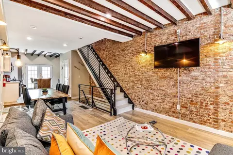 1860 N Taylor St, Philadelphia, PA 19121