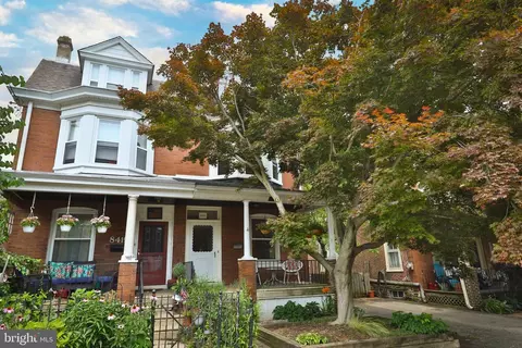 8417 Shawnee St, Philadelphia, PA 19118