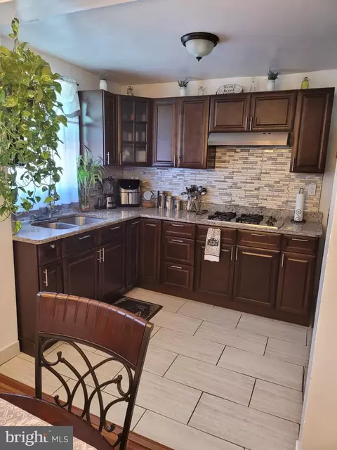 4575 Shelbourne St, Philadelphia, PA 19124
