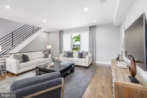 4747 Sheldon St, Philadelphia, PA 19127