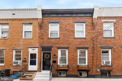 3037 Livingston St, Philadelphia, PA 19134