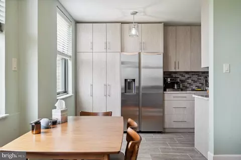 2601 Pennsylvania Ave #910, Philadelphia, PA 19130