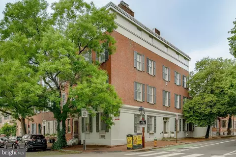 200 Spruce St, Philadelphia, PA 19106