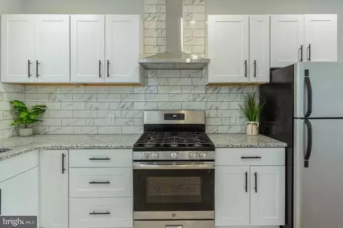 2546 S 64th St, Philadelphia, PA 19142