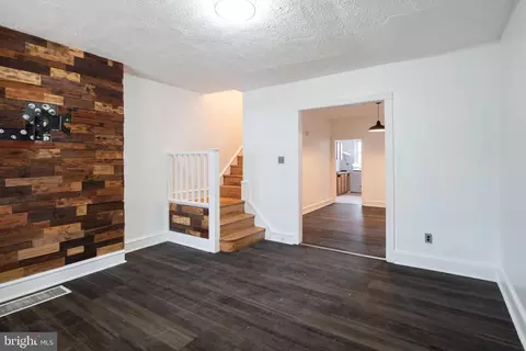 6018 N Lambert St, Philadelphia, PA 19138