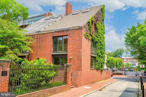 301 Cypress St, Philadelphia, PA 19106