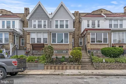 6220 N 17th St, Philadelphia, PA 19141