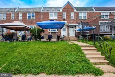 7124 Erdrick St, Philadelphia, PA 19135