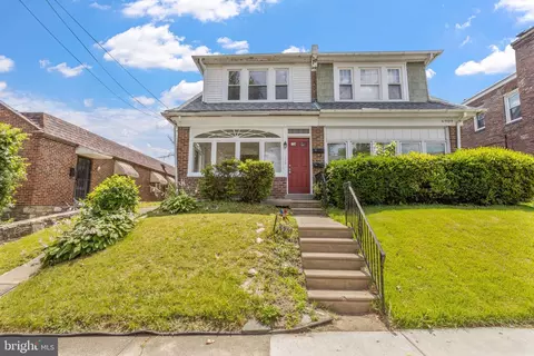 6911 Oakley St, Philadelphia, PA 19111