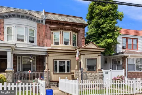 4642 Oakland St, Philadelphia, PA 19124