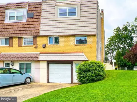 839 Avon Rd, Philadelphia, PA 19116
