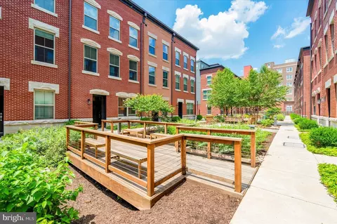 1432 S Lawrence Ter, Philadelphia, PA 19148