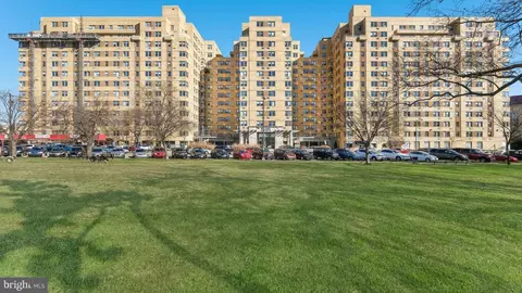 2601 Pennsylvania Ave #821, Philadelphia, PA 19130