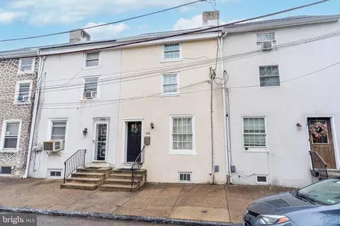 110 Roxborough Ave, Philadelphia, PA 19127