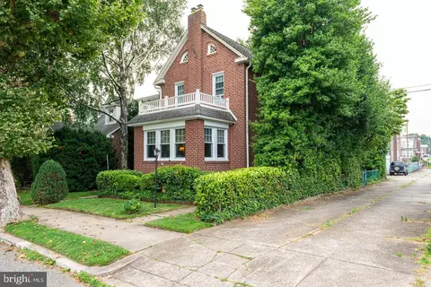 1910 Chandler St, Philadelphia, PA 19111