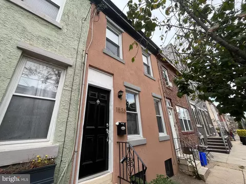 1533 Montrose St, Philadelphia, PA 19146