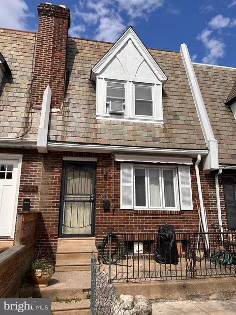 4223 Barnett St, Philadelphia, PA 19135