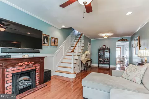 2128 S Howard St, Philadelphia, PA 19148
